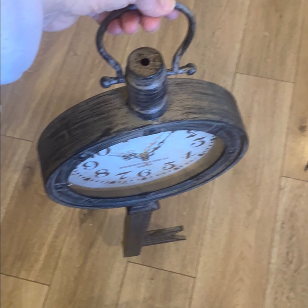 Wall clock - Picture 2 of 7